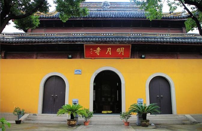 加拿大西北地区一客机失事 造成人员死亡