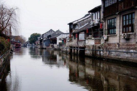 辞职老板不给工资 要求继续干十五天 招到人顶替才能走游戏画面